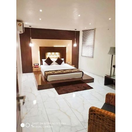 Hotel The Royal, Sehore Extérieur photo